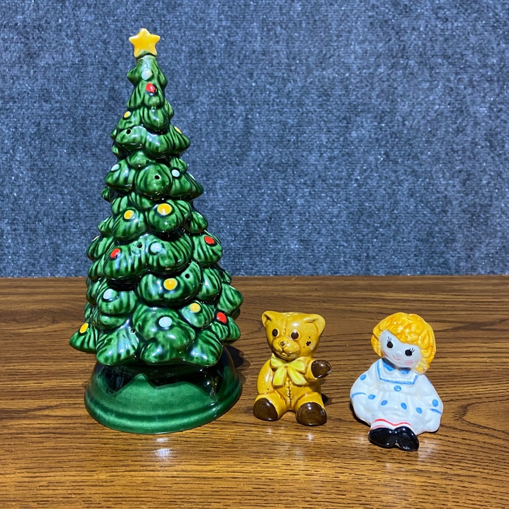 VTG Avon Merry Christmas Tree Hostess Set Ceramic Pomander Shakers Centerpiece